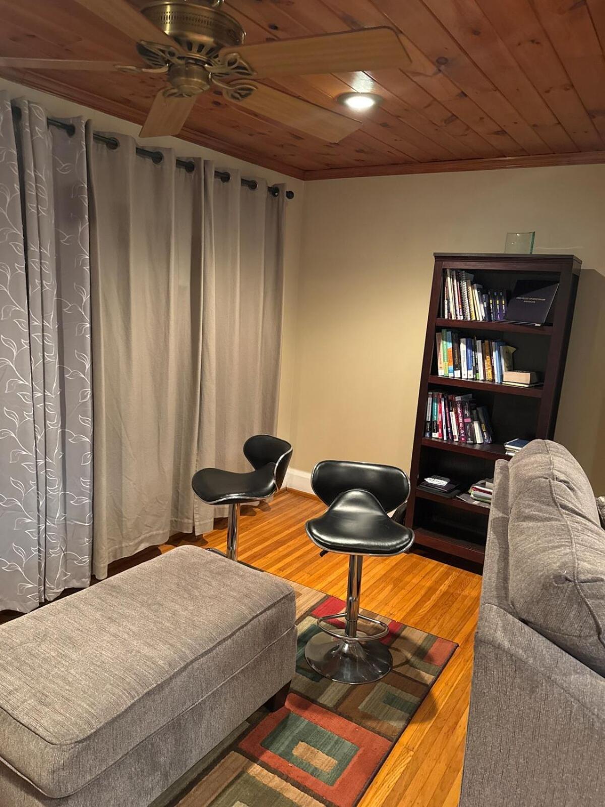 Holiday home 3 Bedroom Stylish House
