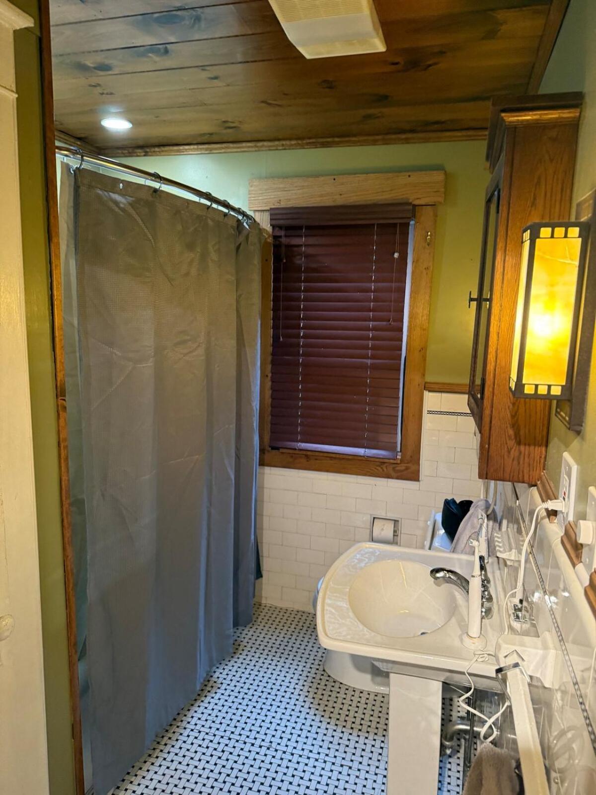 3 Bedroom Stylish House * Buffalo
